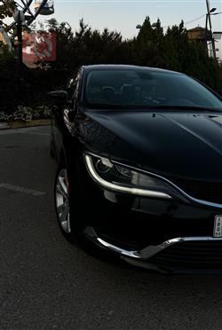 کرایسلەر 200